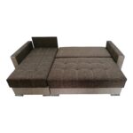 kampas rudas  spalvu iskleistas