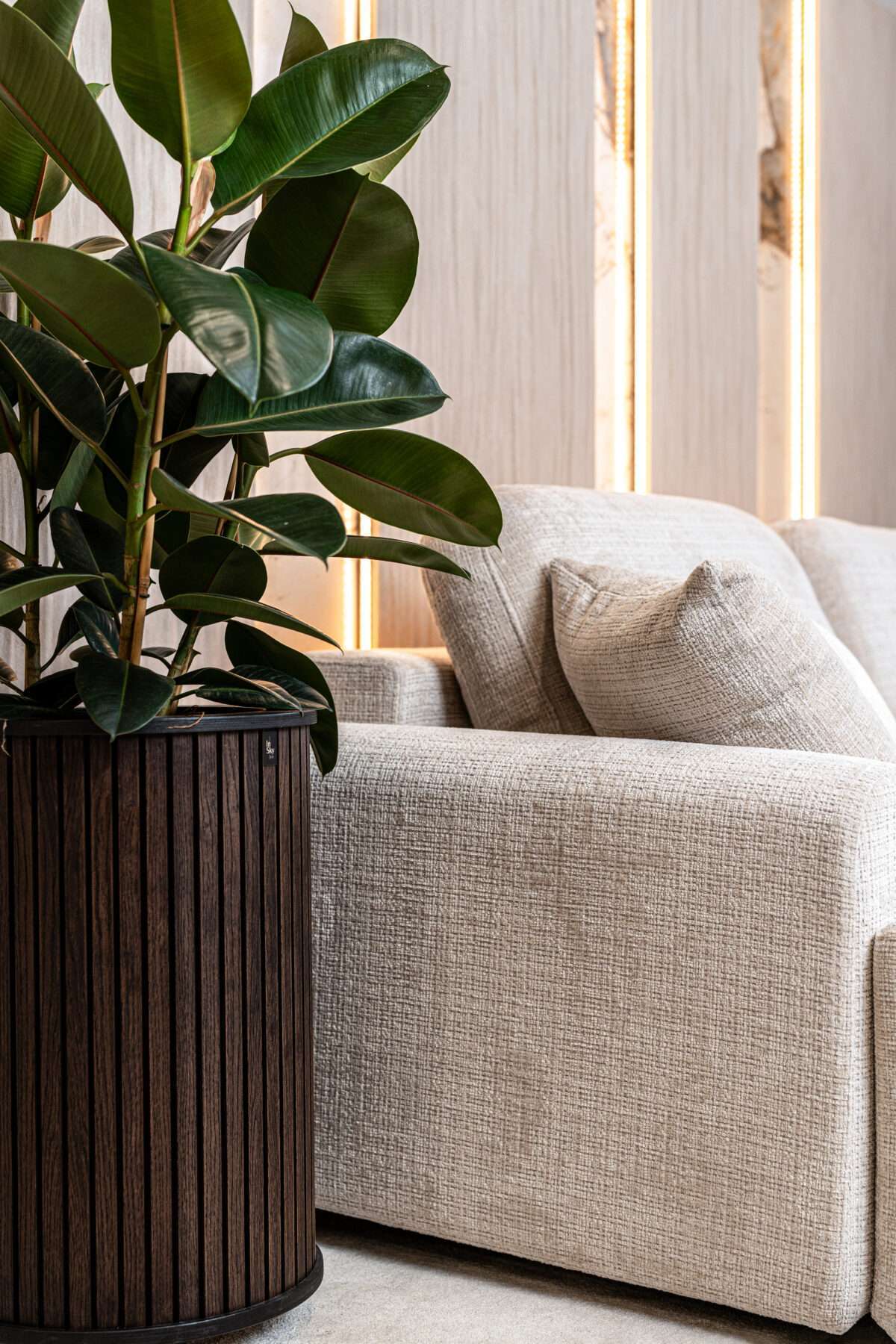 Sofa-lova MB 7 Ilgis 235 cm. Plotis 118 cm. Miegamosios dalies ilgis 190 cm Plotis 160 cm.  spalvų pasirinkimas - Image 2