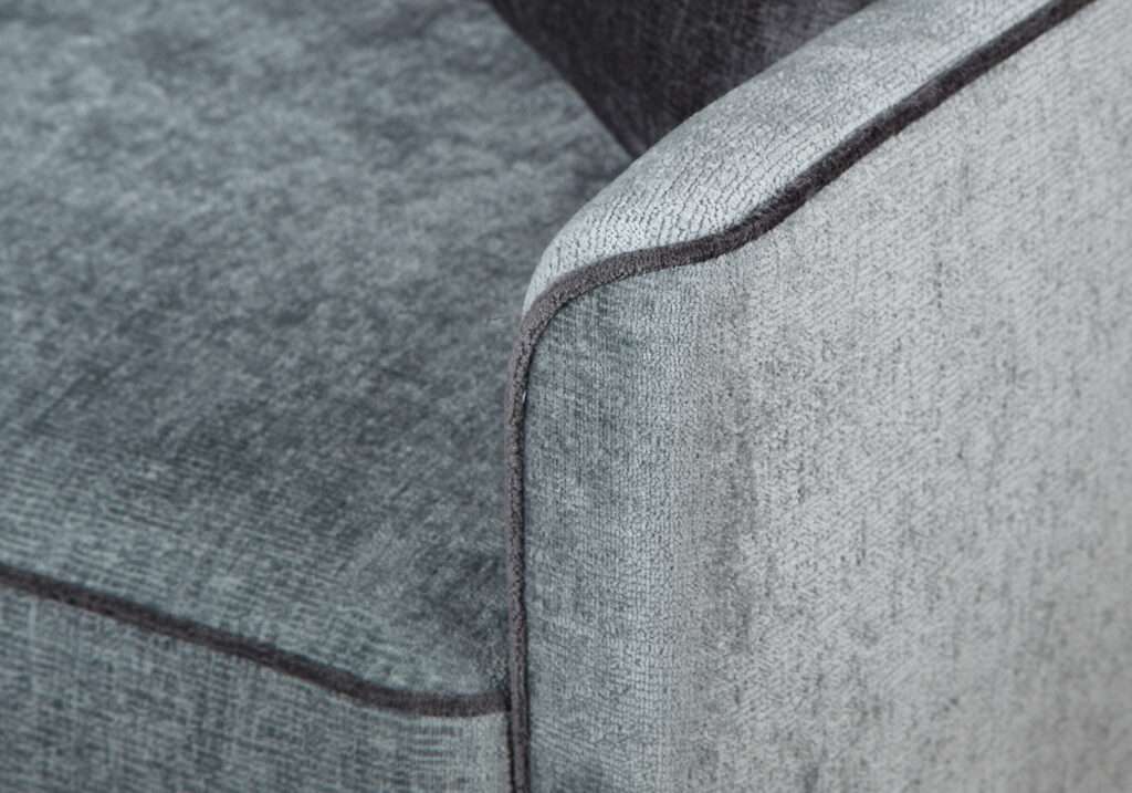 pilkas minkštas kampas